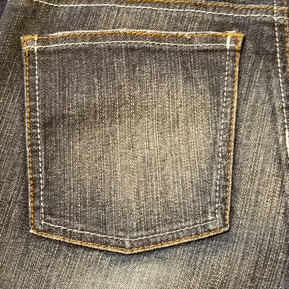 DKNY SOHO Straight Leg Jeans - Picture 9 of 12